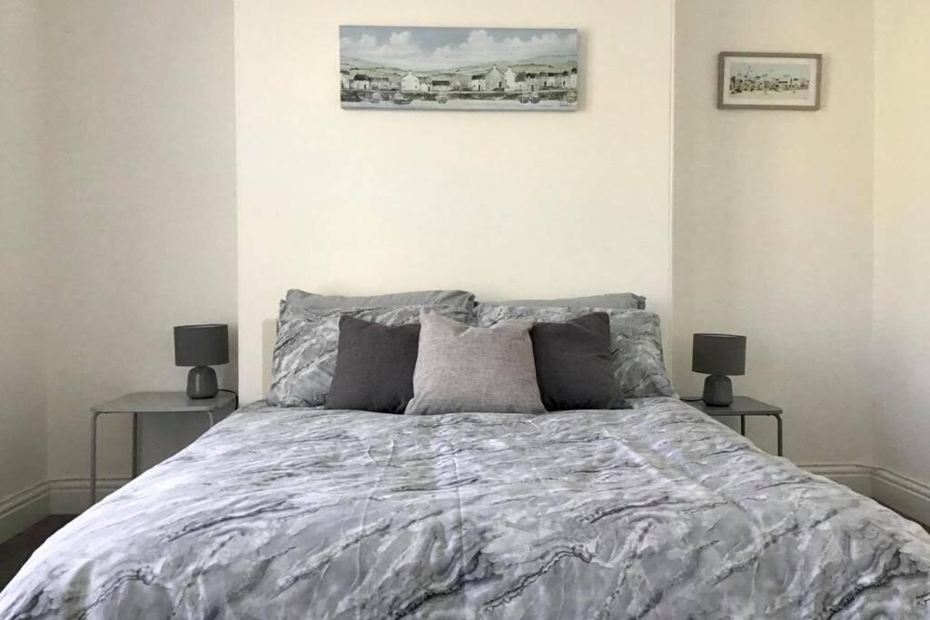 Large 5 Bed 3 Bath House 300 Meters From Beach And Restaurants 新码头 外观 照片