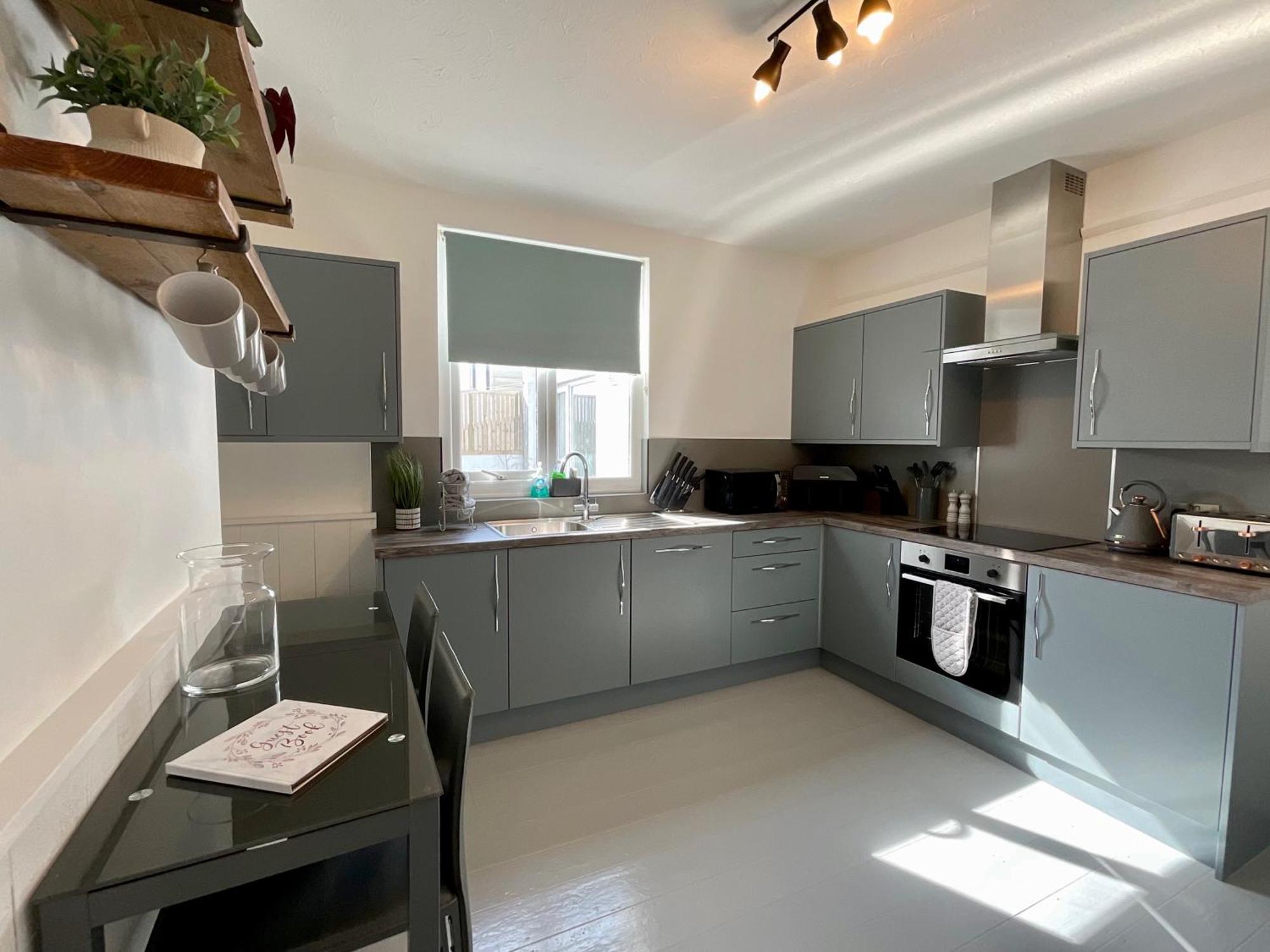 Large 5 Bed 3 Bath House 300 Meters From Beach And Restaurants 新码头 外观 照片